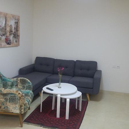 Sabba'S Apartment Kfar Saba Exterior foto